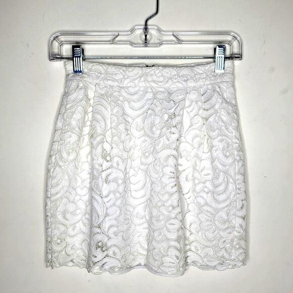 Draper James white lace mini skirt fully lined - 0 - Picture 1 of 6